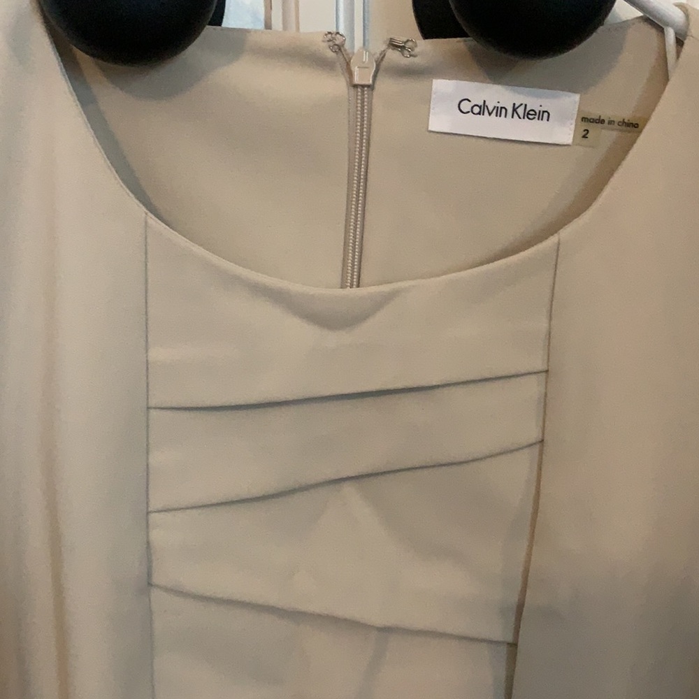 Dress - Picture 2 of 4